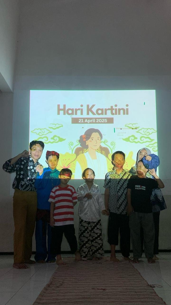 Down Syndrome School &Quot;Qis&Quot; Rayakan Hari Kartini 2025 14 WhatsApp Image 2025 04 23 at 09.42.56 daf98146
